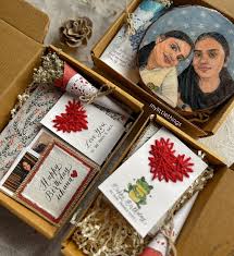 memory hamper, customized gift hampers for womens